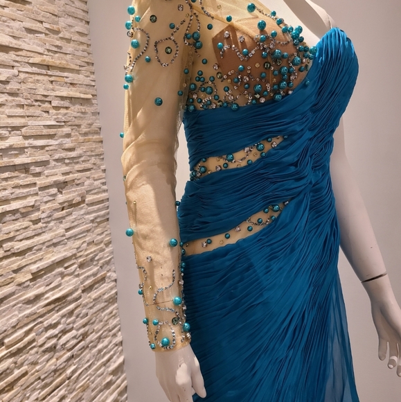Chrystal Pearl & Couture Cocktail Dress. - Picture 6 of 14